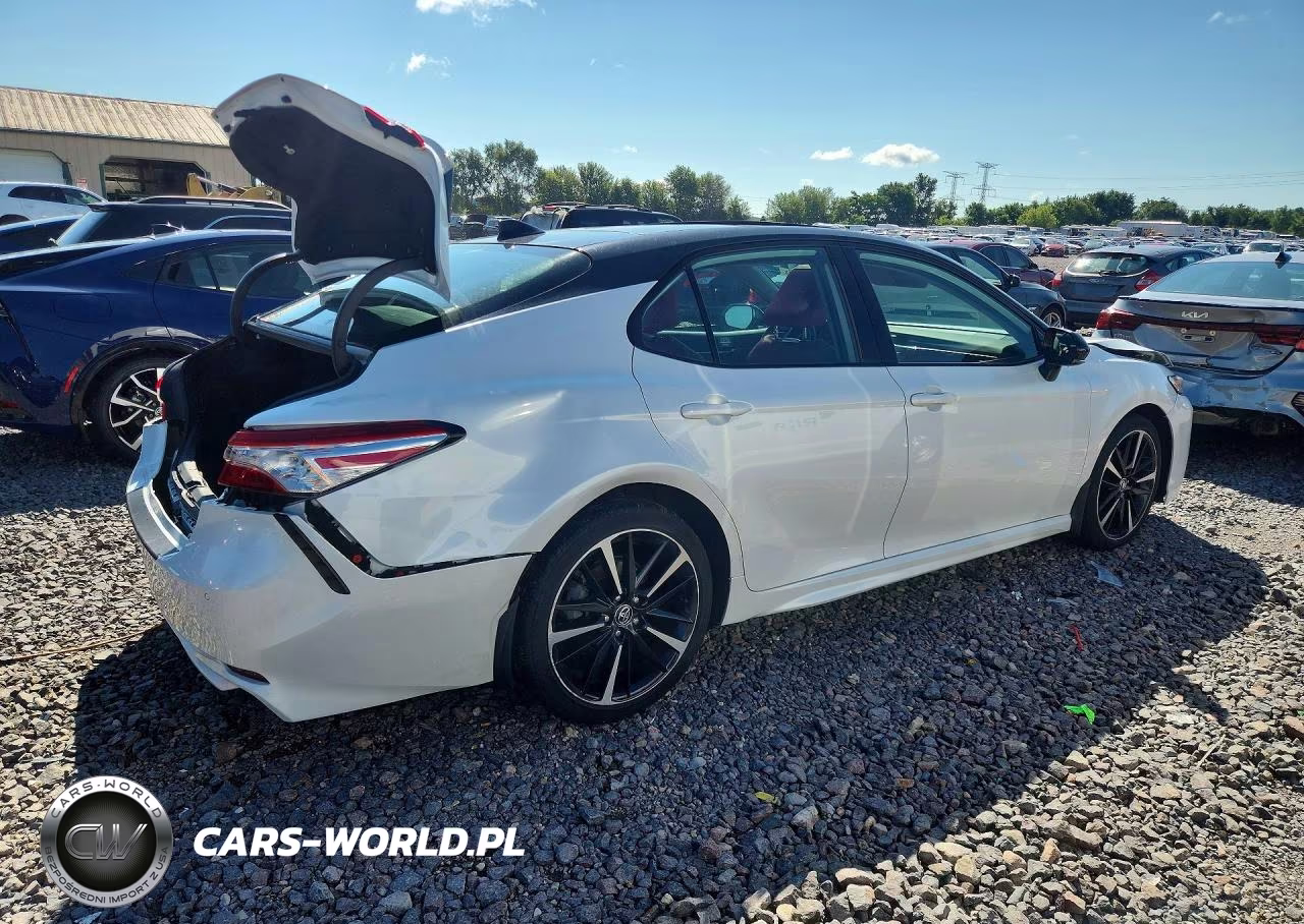 2020 Toyota Camry Xse VIN:4T1K61AK6LU315990 - 3
