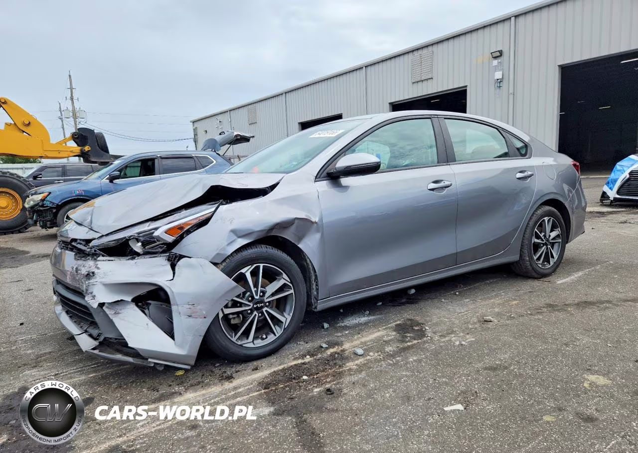 2023 Kia Forte Lxs – zdjęcie 1 z 12