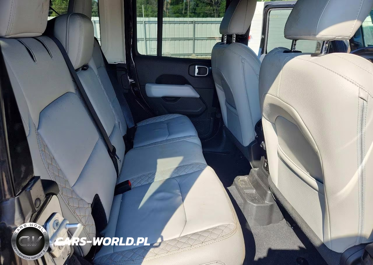2021 Jeep Wrangler Unlimited Sahara VIN:1C4HJXEN3MW854156 - 11