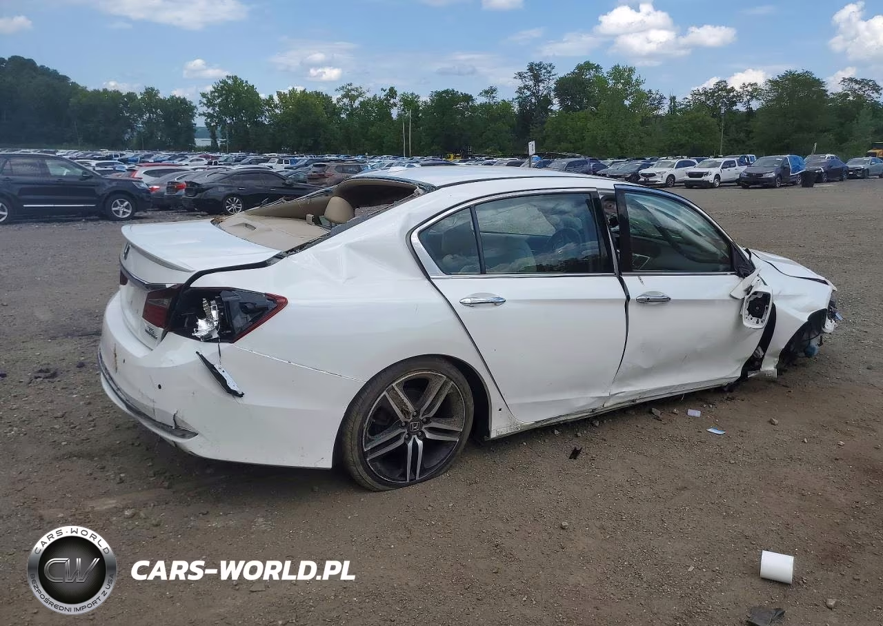 2016 Honda Accord Touring VIN:1HGCR3F96GA004974 - 3