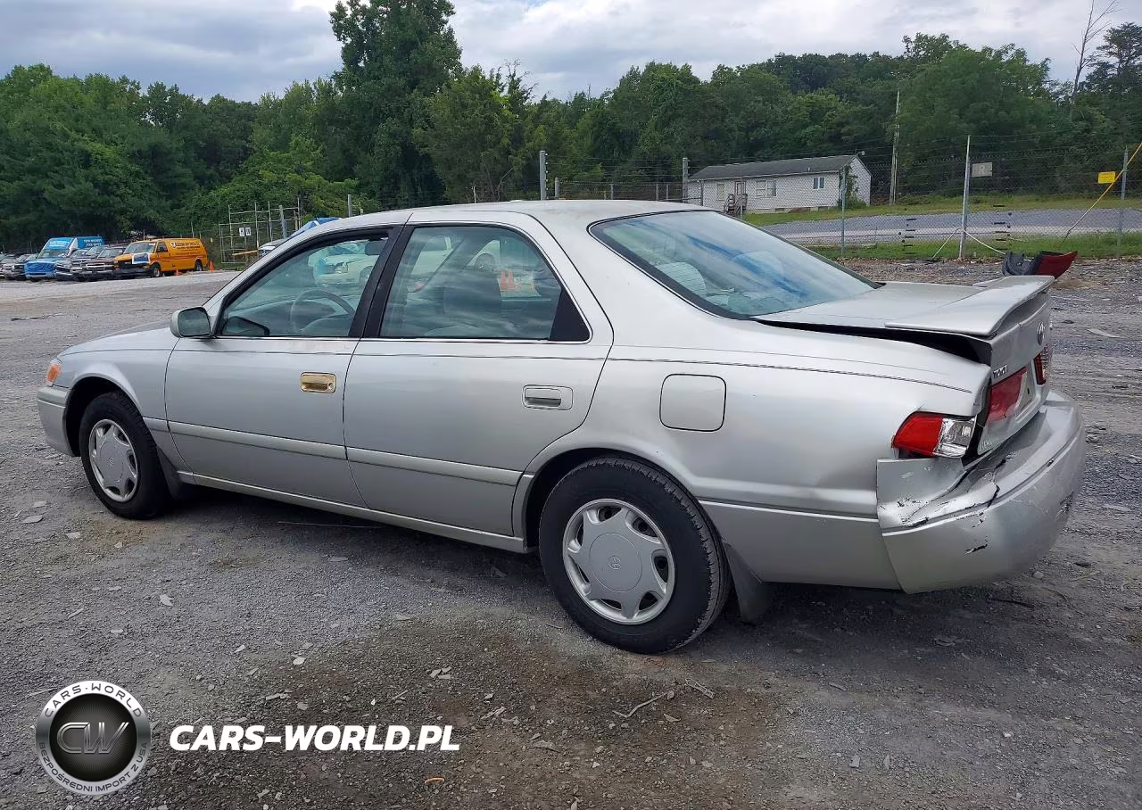 2000 Toyota Camry Ce VIN:4T1BG22K7YU000723 - 2