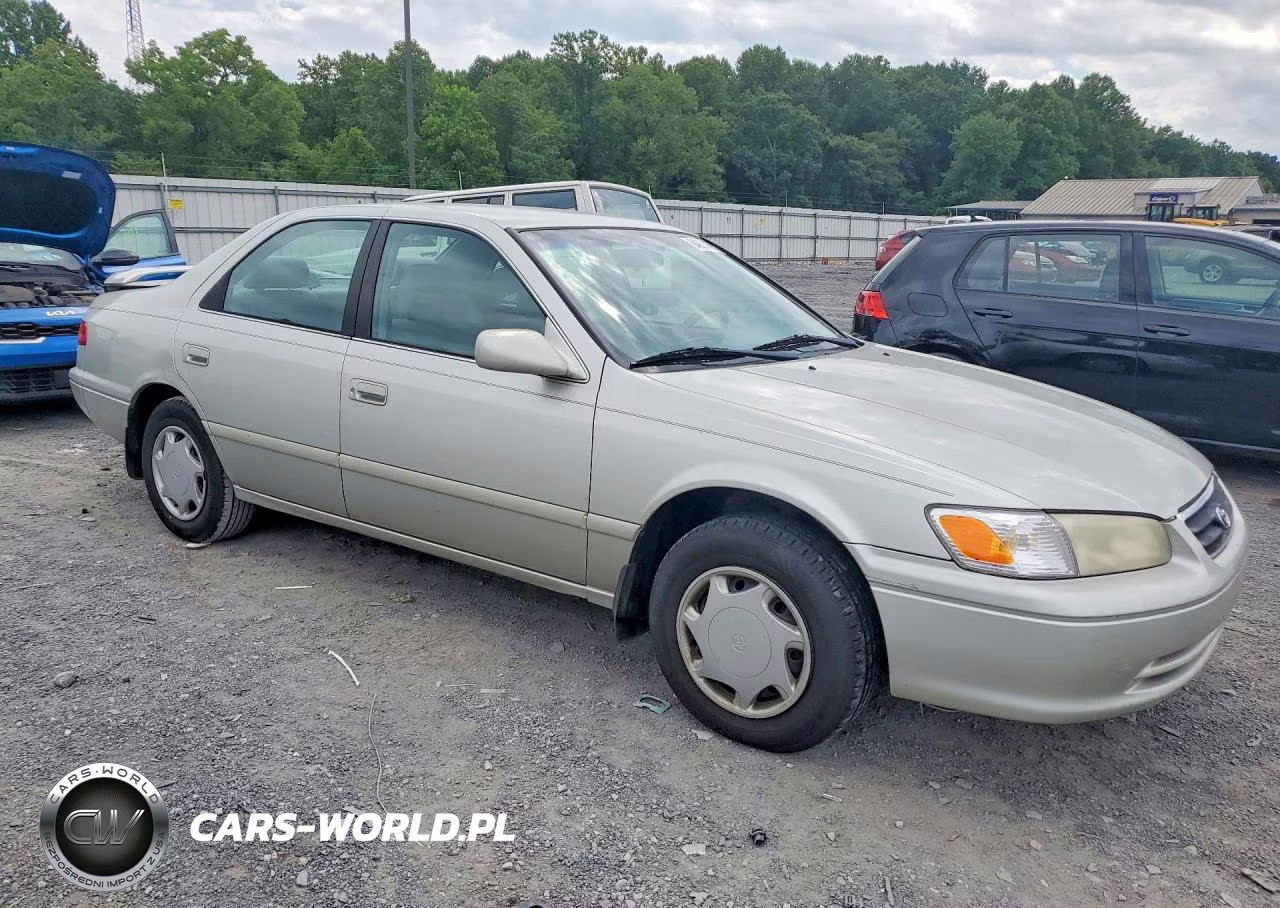 2000 Toyota Camry Ce VIN:4T1BG22K7YU000723 - 4
