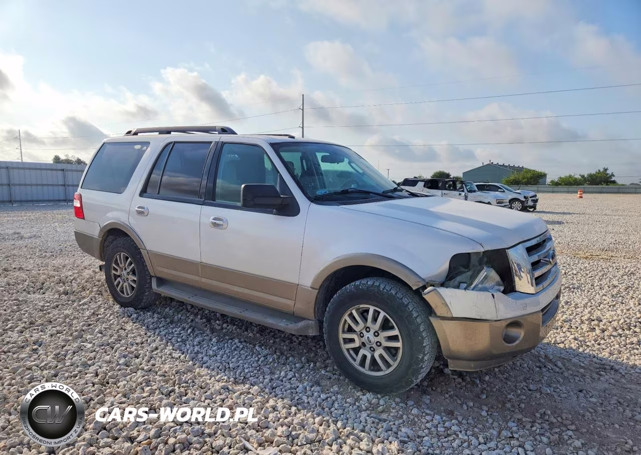 2013 Ford Expedition Xlt VIN:1FMJU1H57DEF49472 - 4