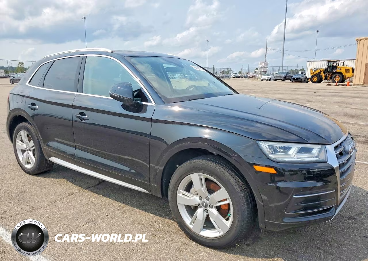 2018 Audi Q5 Premium Plus VIN:WA1BNAFY3J2134286 - 4