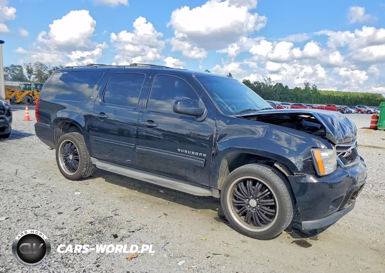 2013 Chevrolet Suburban K1500 Lt VIN:1GNSKJE7XDR278508 - 4