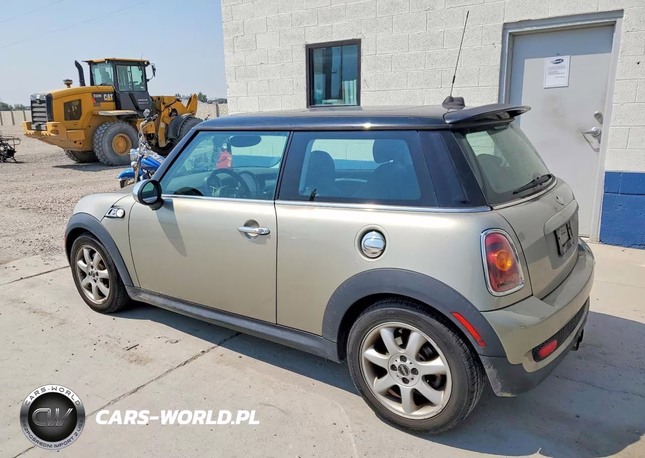 2009 Mini Cooper S VIN:WMWMF73569TT94340 - 2