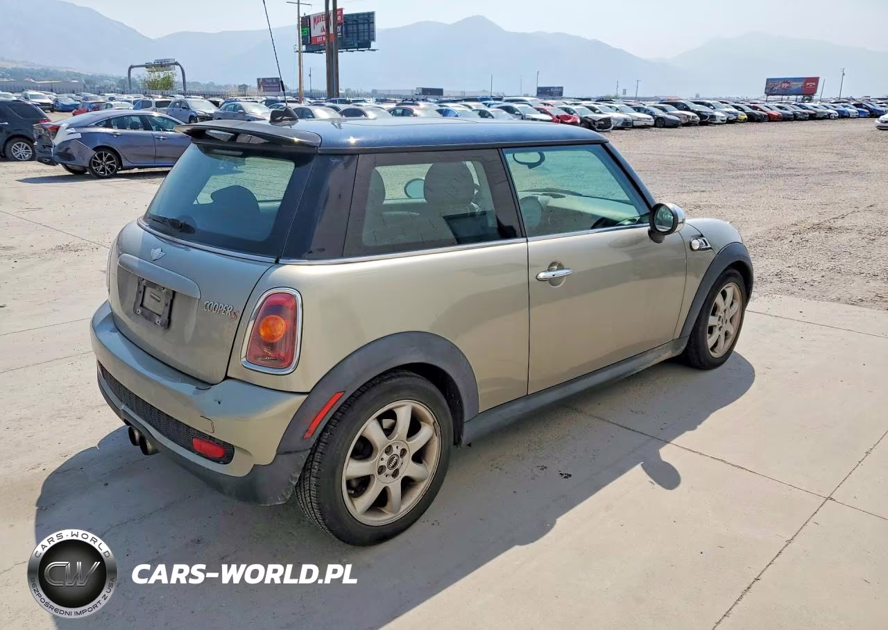2009 Mini Cooper S VIN:WMWMF73569TT94340 - 3