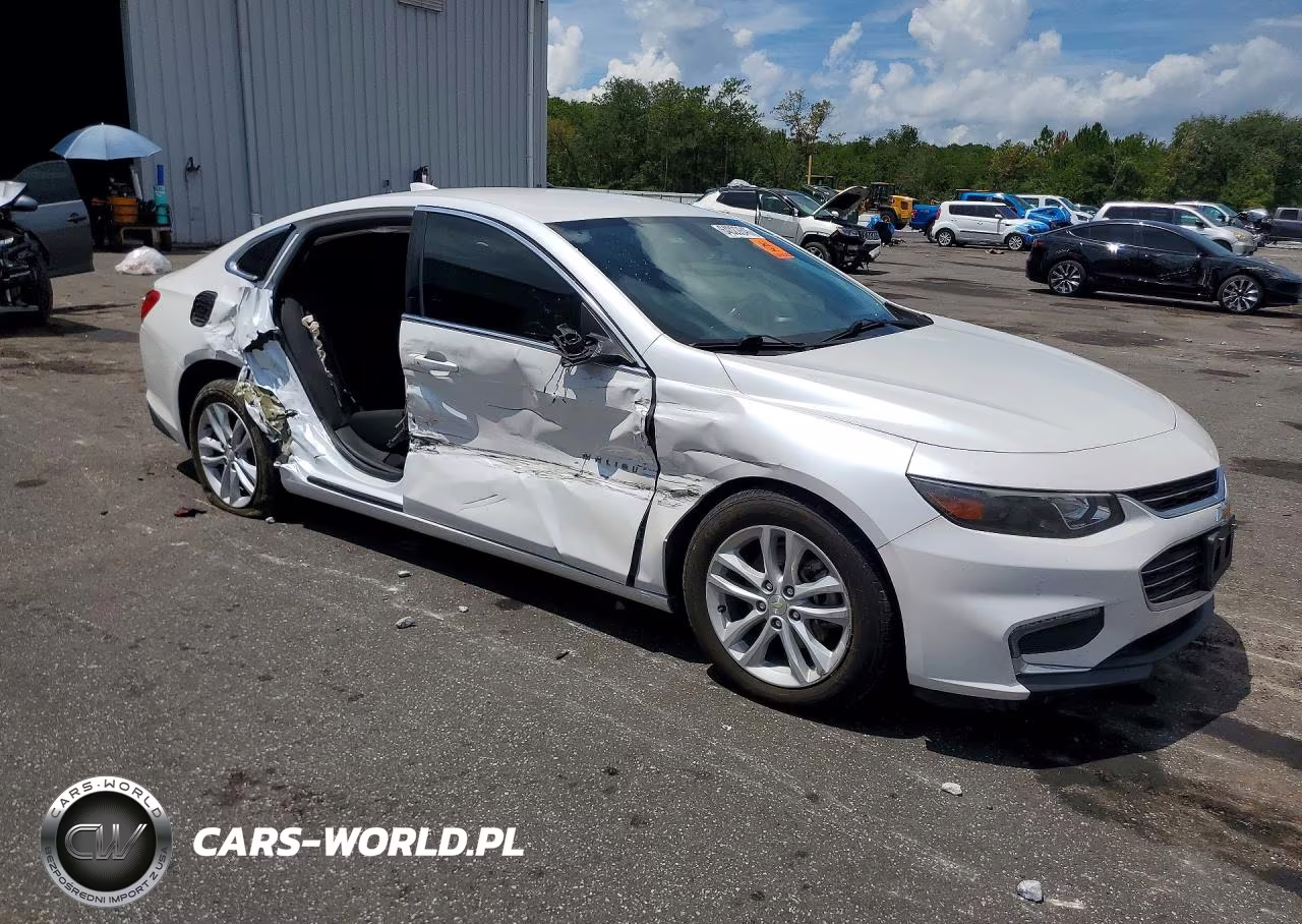 2016 Chevrolet Malibu Lt VIN:1G1ZE5STXGF349647 - 4