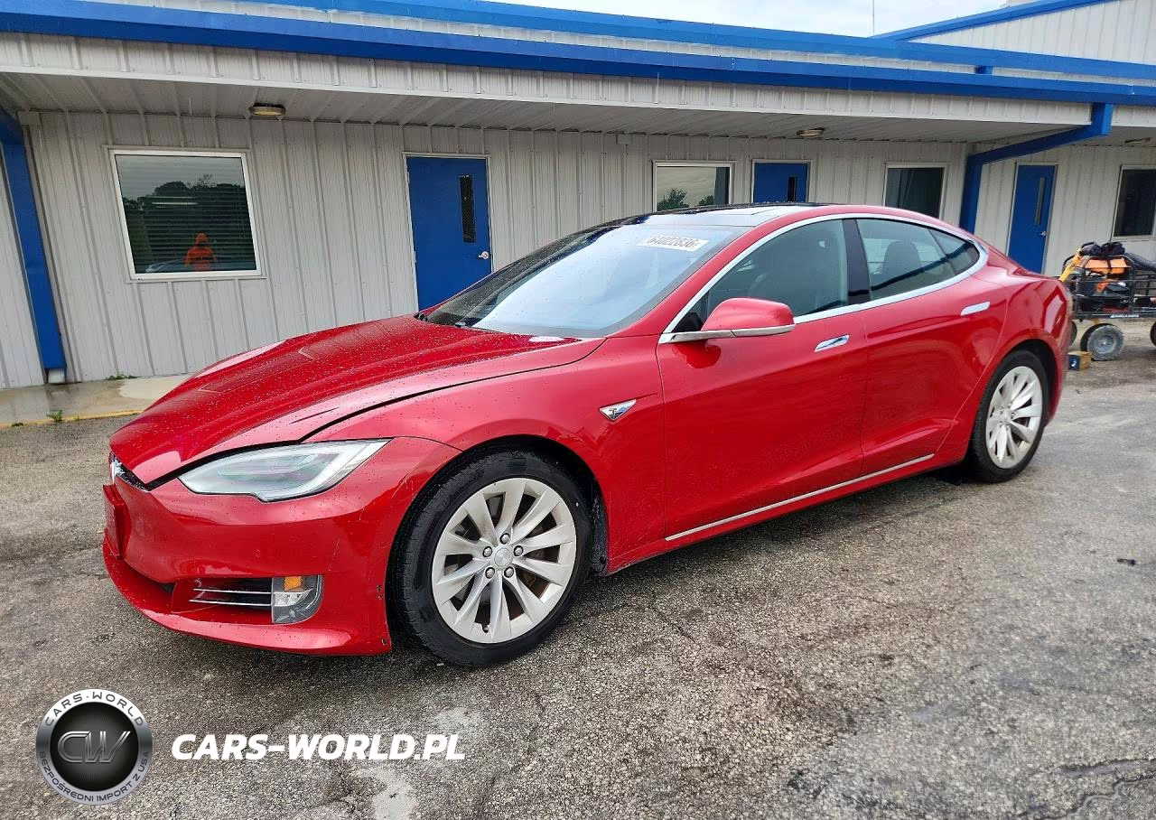 2016 Tesla Model S – zdjęcie 1 z 12
