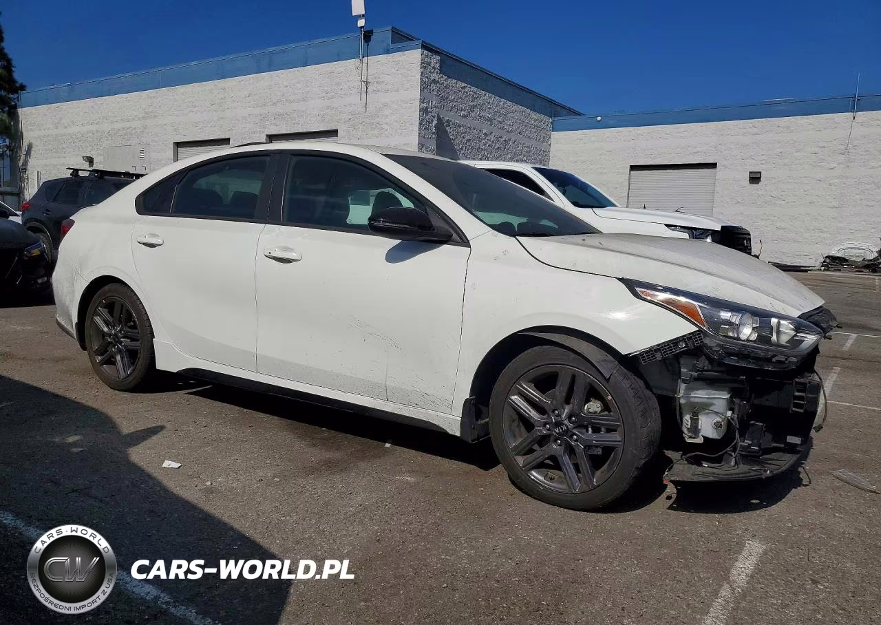 2021 Kia Forte Gt Line VIN:3KPF34AD0ME410451 - 4