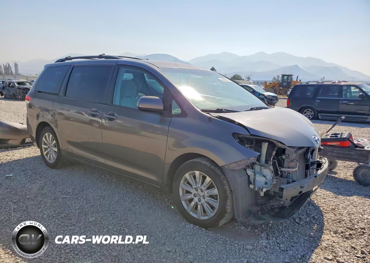 2013 Toyota Sienna Le VIN:5TDJK3DC5DS061108 - 4