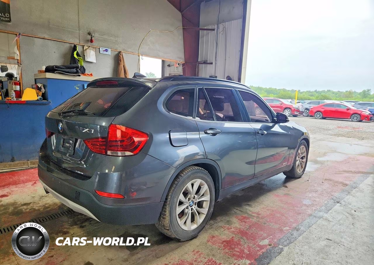 2013 BMW X1 xDrive28I VIN:WBAVL1C54DVR83099 - 3