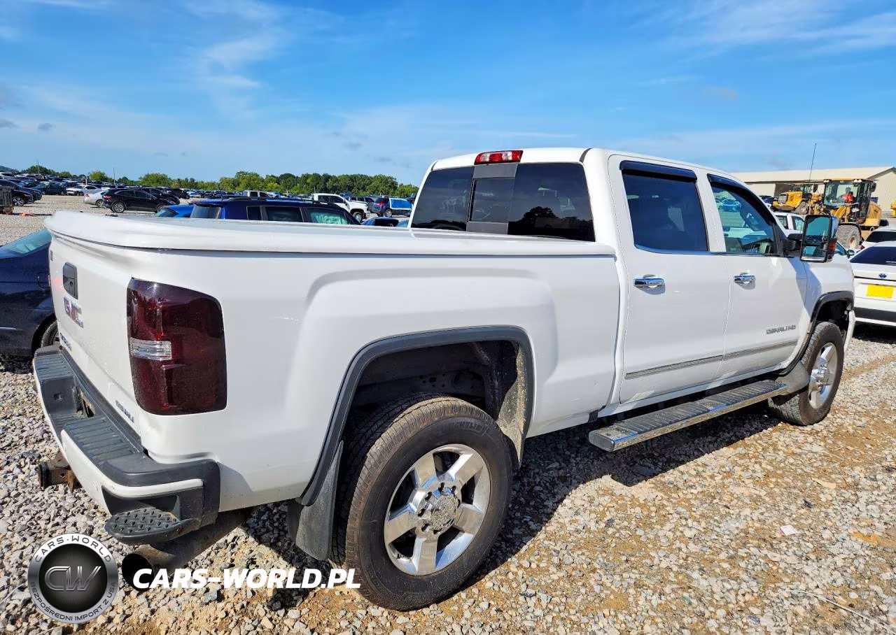 2016 GMC Sierra K2500 Denali VIN:1GT12UE89GF142052 - 3