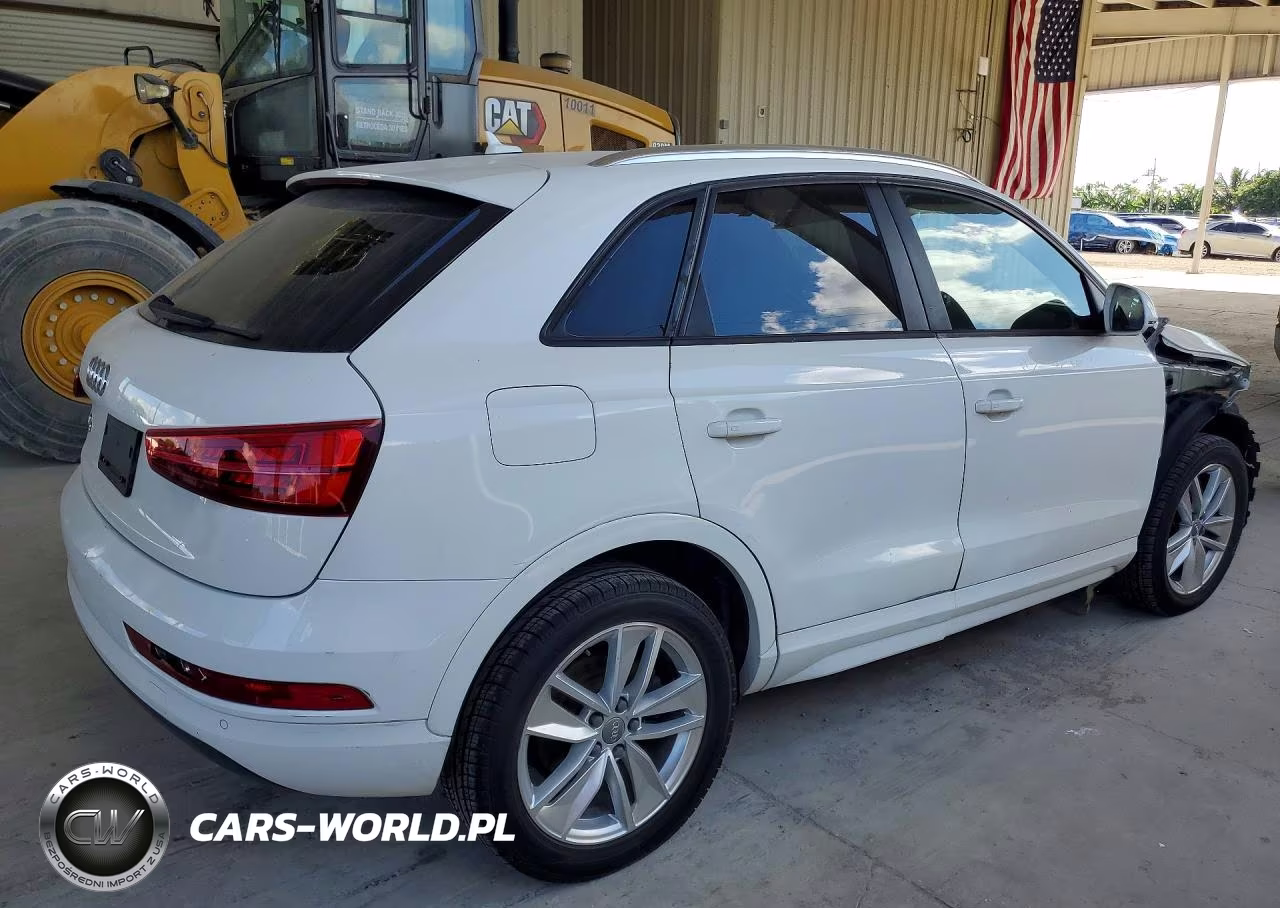 2018 Audi Q3 Premium VIN:WA1BCCFS1JR021604 - 3
