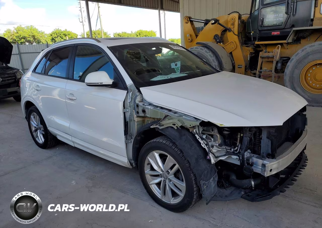 2018 Audi Q3 Premium VIN:WA1BCCFS1JR021604 - 4