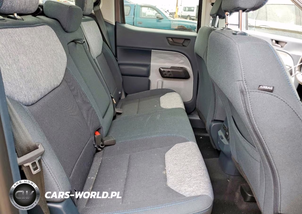 2025 Ford Maverick Xlt VIN:3FTTW8JA1SRA57103 - 10