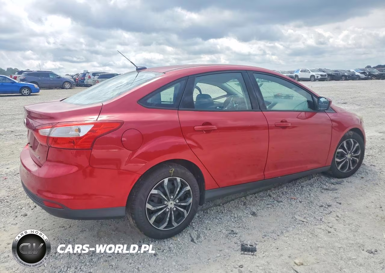 2012 Ford Focus Se VIN:1FAHP3F20CL287518 - 3