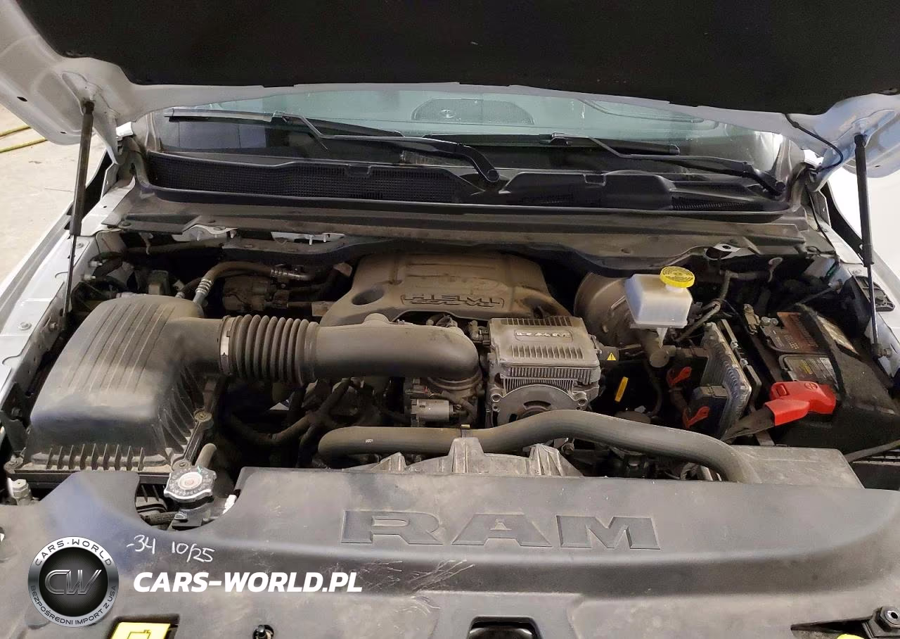 2020 Ram 1500 Laramie VIN:1C6SRFJT2LN416169 - 11