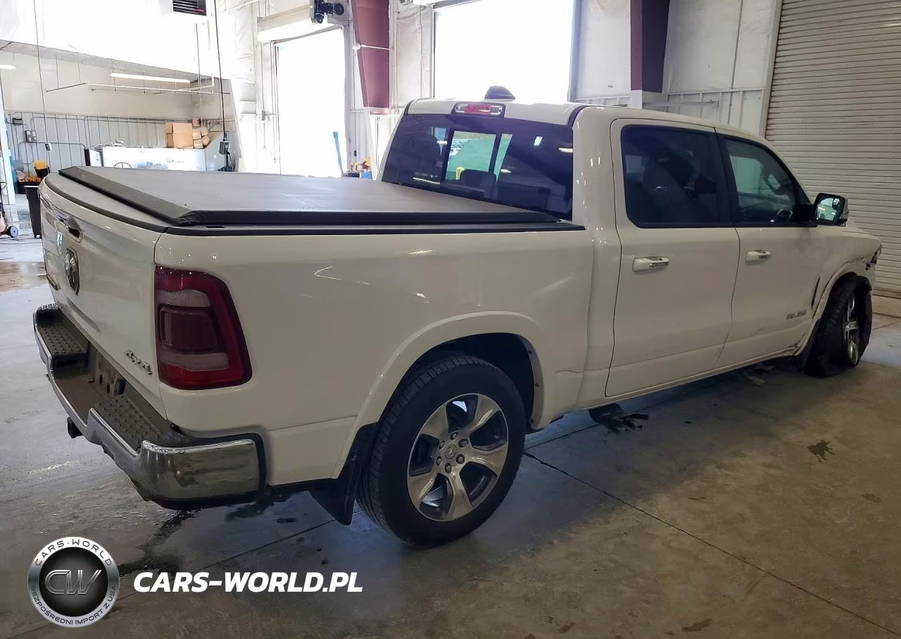 2020 Ram 1500 Laramie VIN:1C6SRFJT2LN416169 - 3