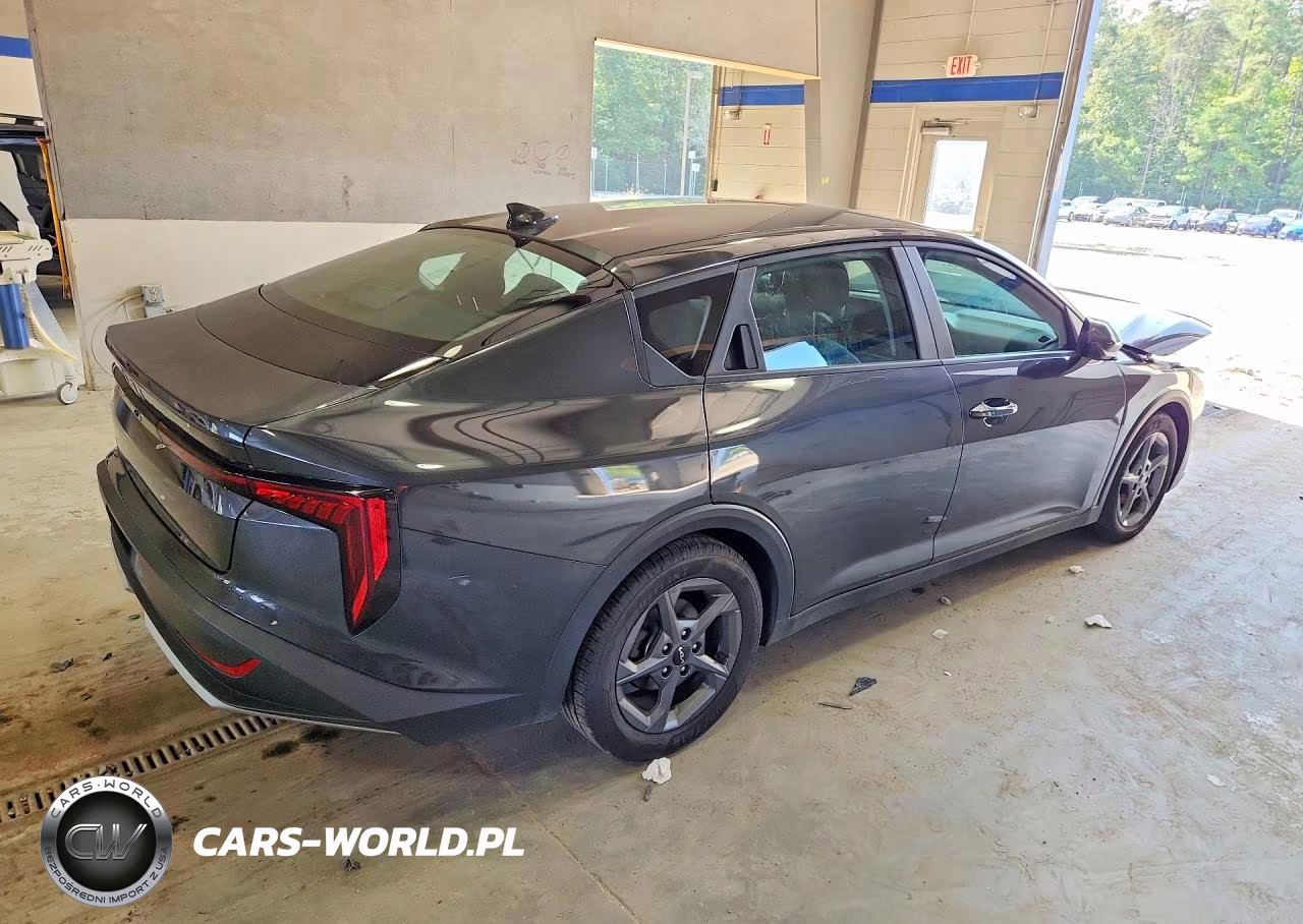 2025 Kia K4 Lxs VIN:3KPFT4DE3SE025063 - 3