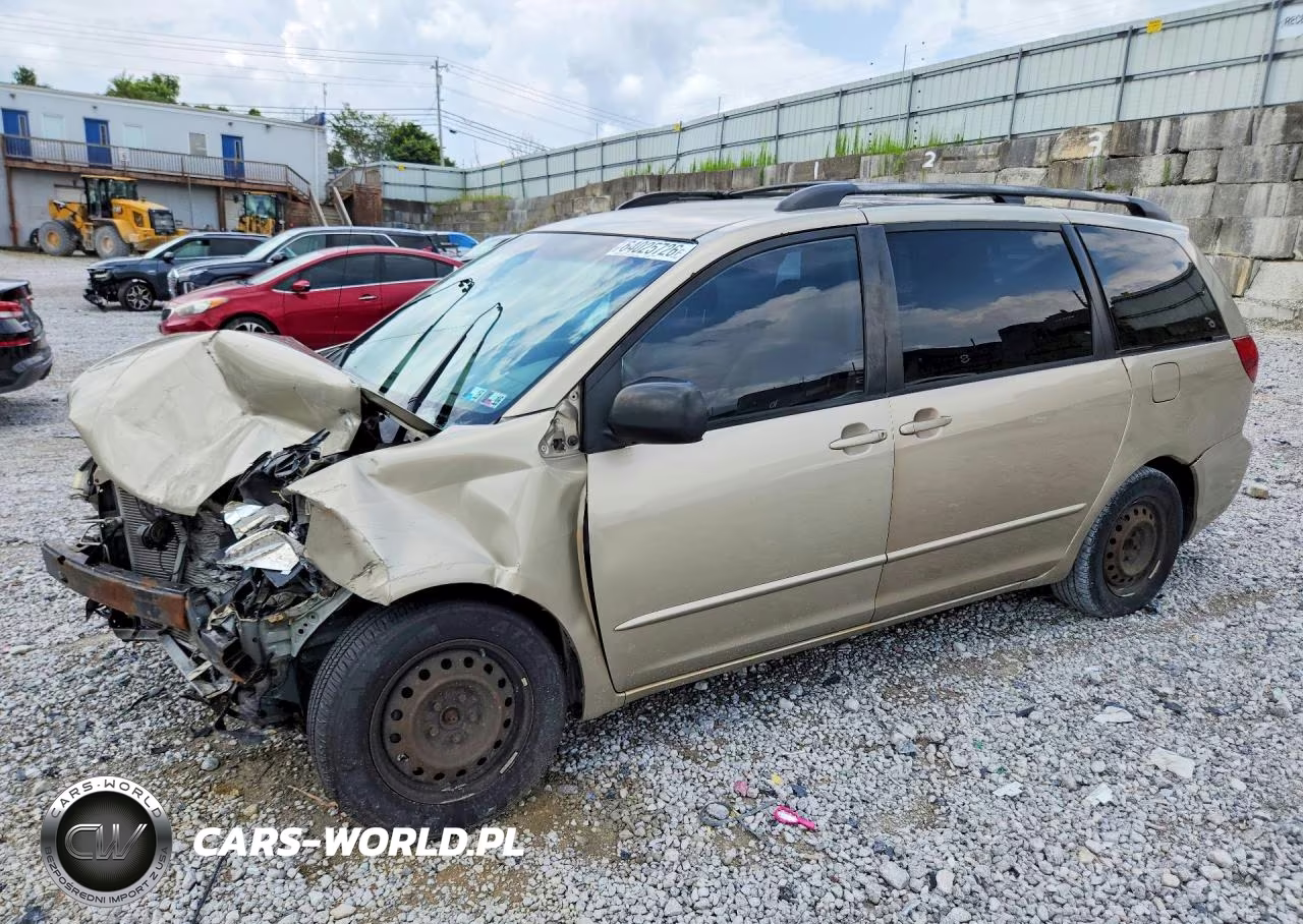 2005 Toyota Sienna Le 7 Passenger