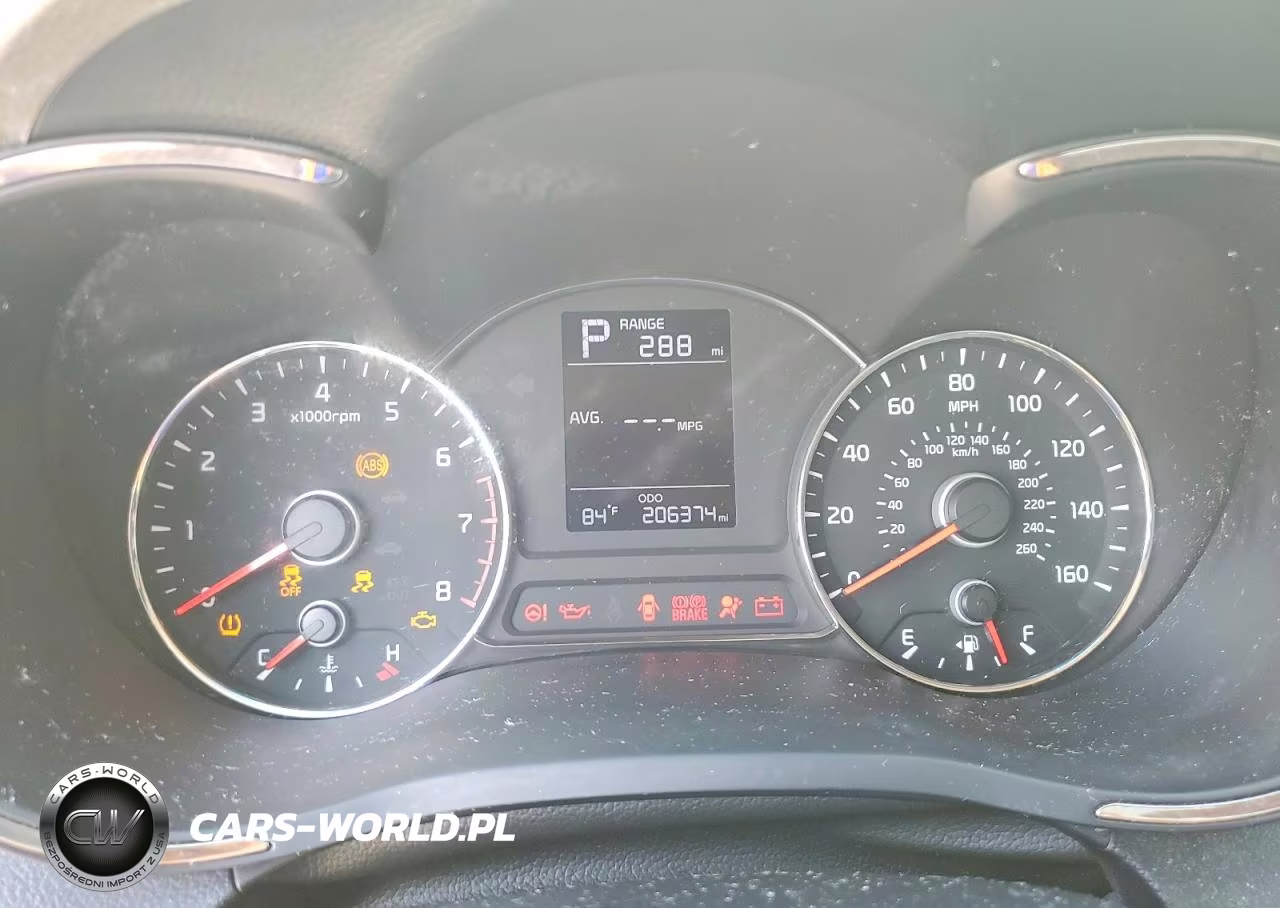 2018 Kia Forte Lx VIN:3KPFK4A78JE196236 - 9