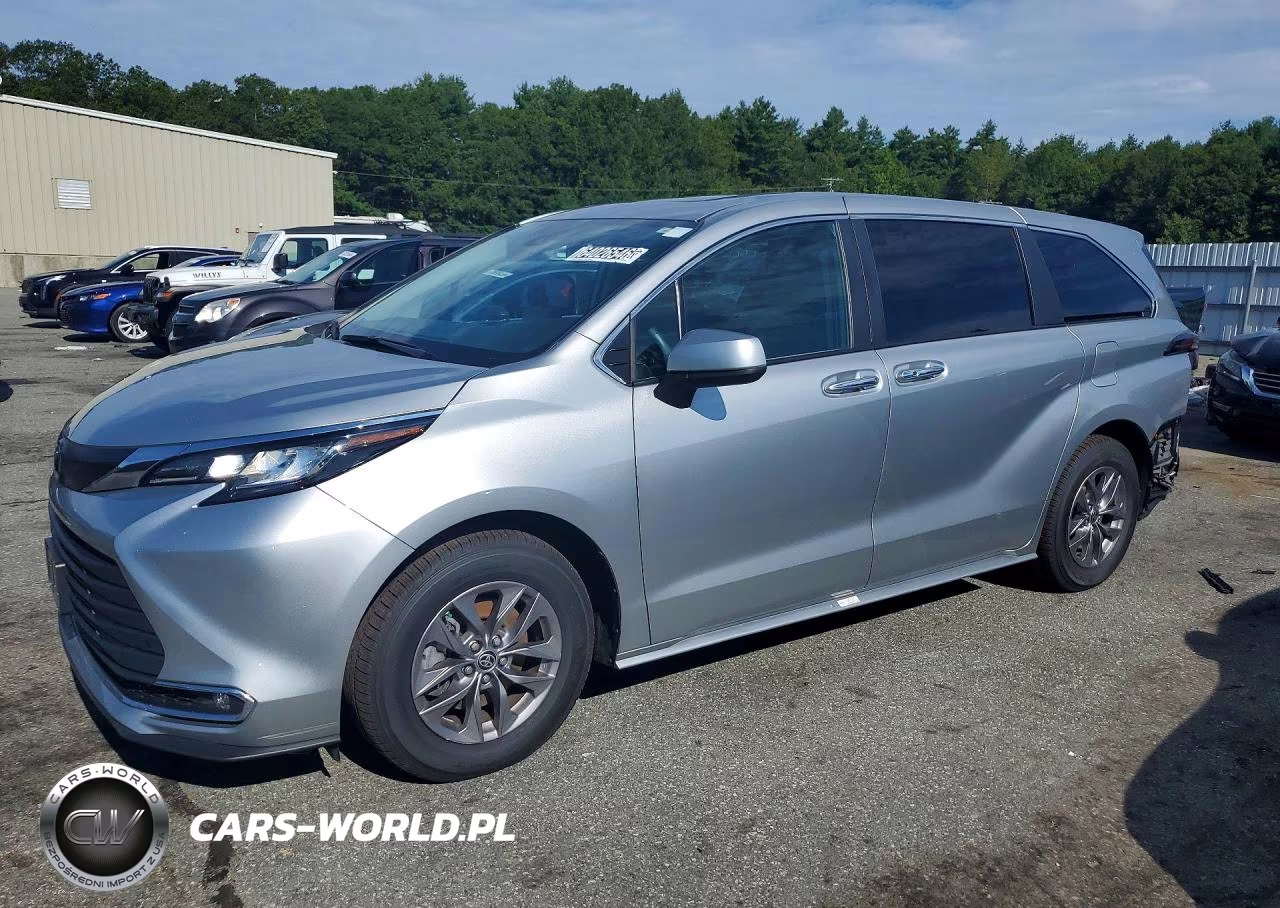 2023 Toyota Sienna Xle – zdjęcie 1 z 13