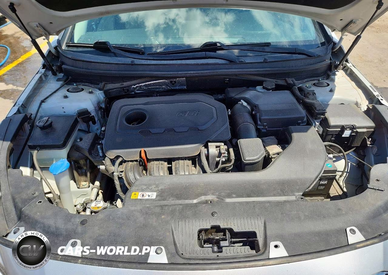 2015 Hyundai Sonata Sport VIN:5NPE34AF6FH220441 - 11
