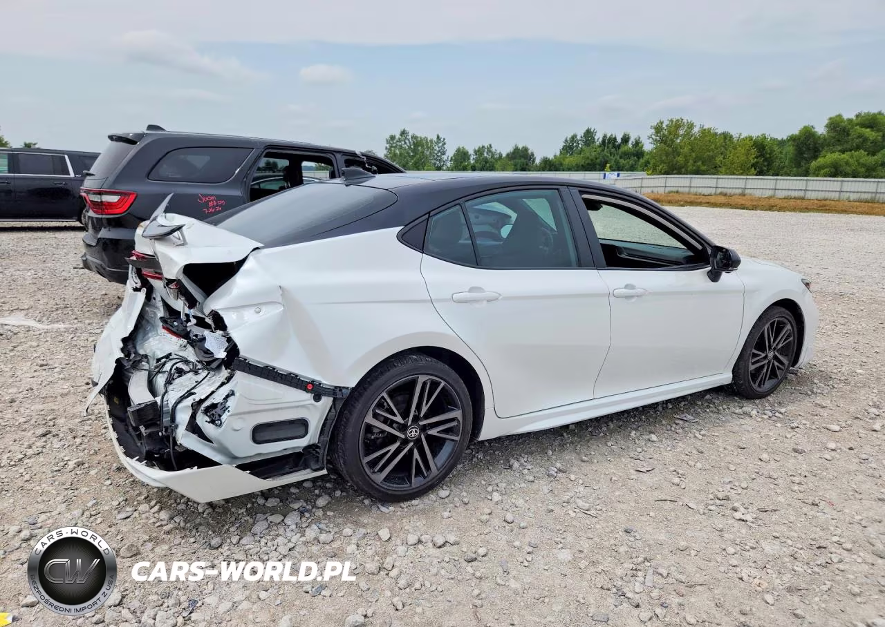 2025 Toyota Camry Xse VIN:4T1DBADK1SU000917 - 3