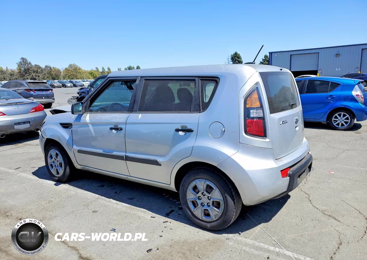 2011 Kia Soul Base VIN:KNDJT2A17B7347477 - 2