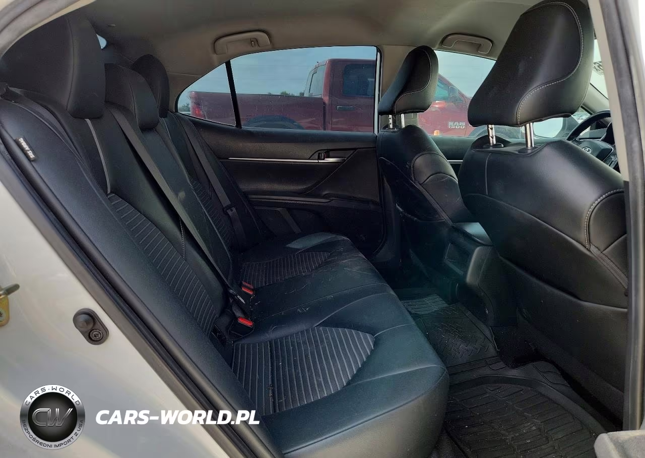 2020 Toyota Camry Se VIN:4T1G11AK4LU906159 - 10