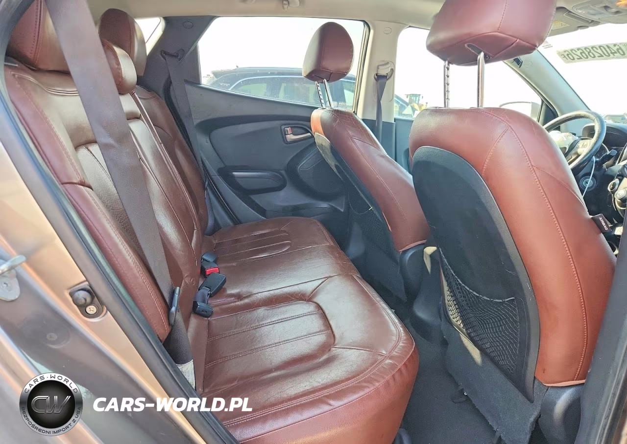 2010 Hyundai Tucson Limited VIN:KM8JU3AC1AU074472 - 10