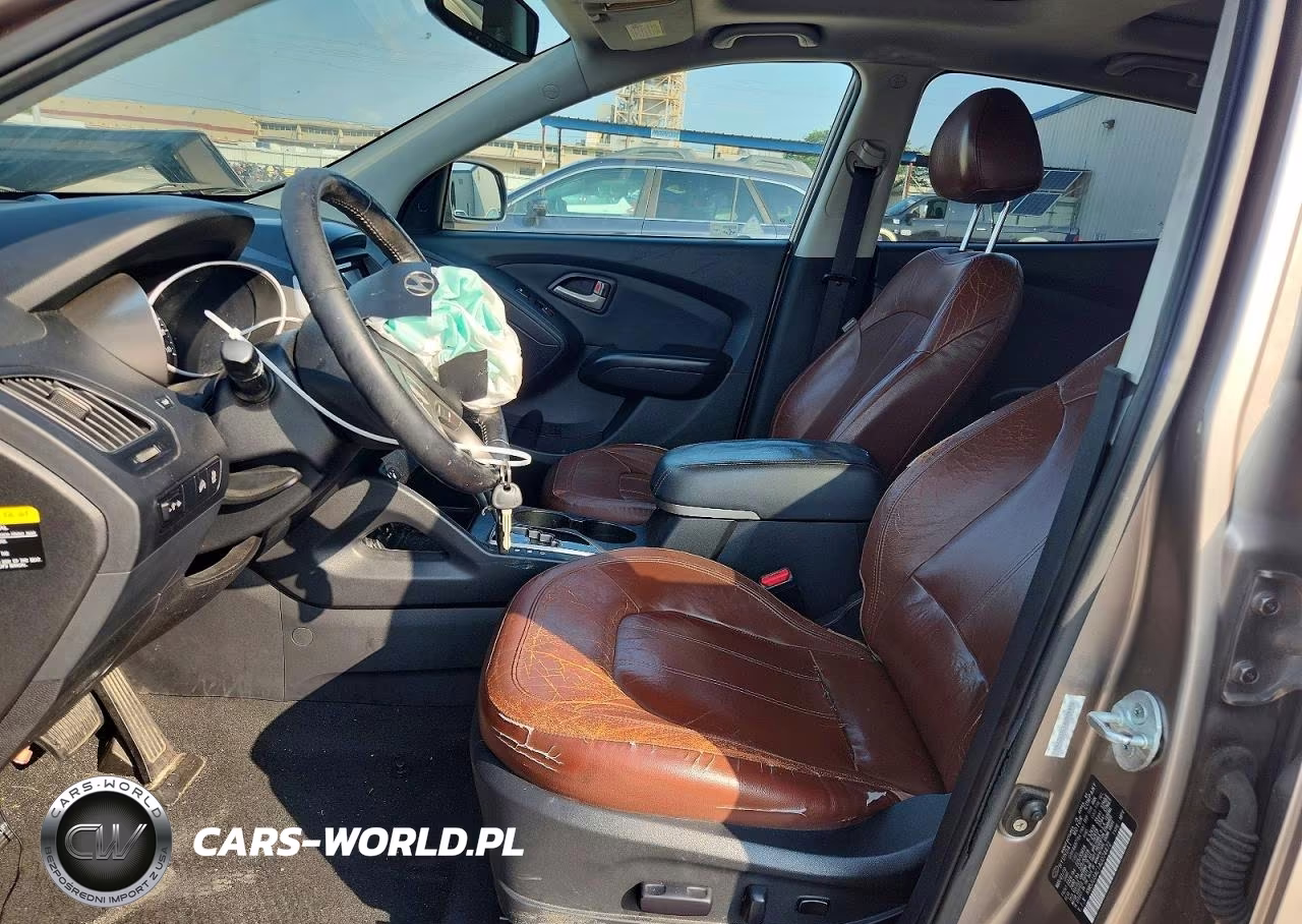 2010 Hyundai Tucson Limited VIN:KM8JU3AC1AU074472 - 7
