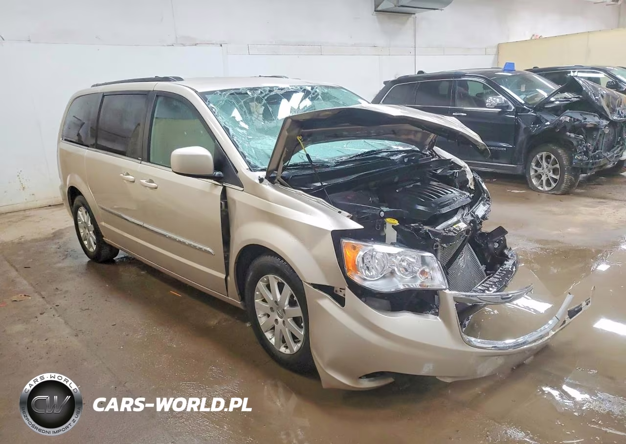 2013 Chrysler Town & Country Touring VIN:2C4RC1BG8DR677193 - 4