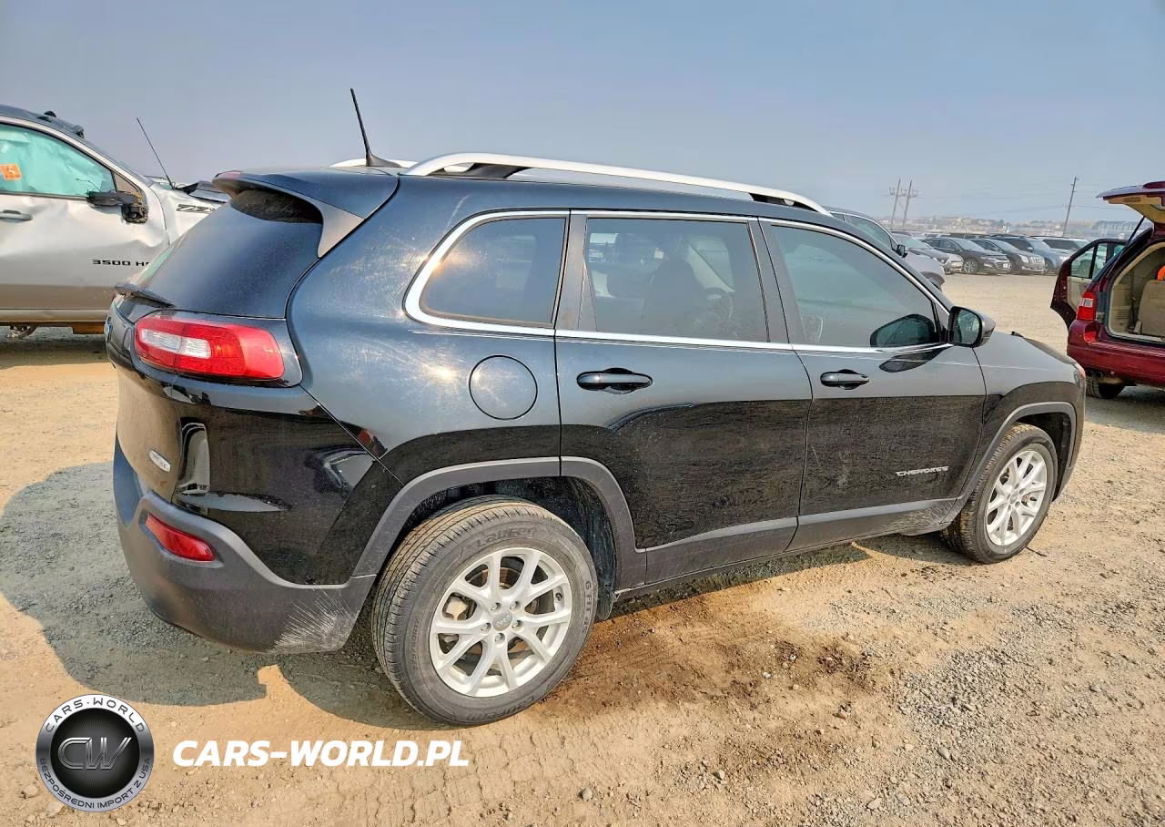 2018 Jeep Cherokee Latitude VIN:1C4PJLCB0JD510269 - 3