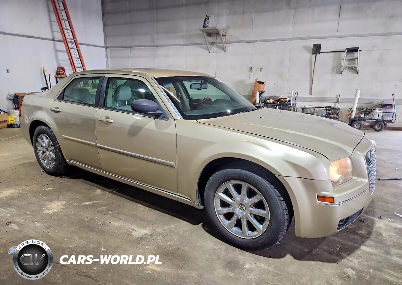 2007 Chrysler 300 Touring VIN:2C3KA53G77H612685 - 4