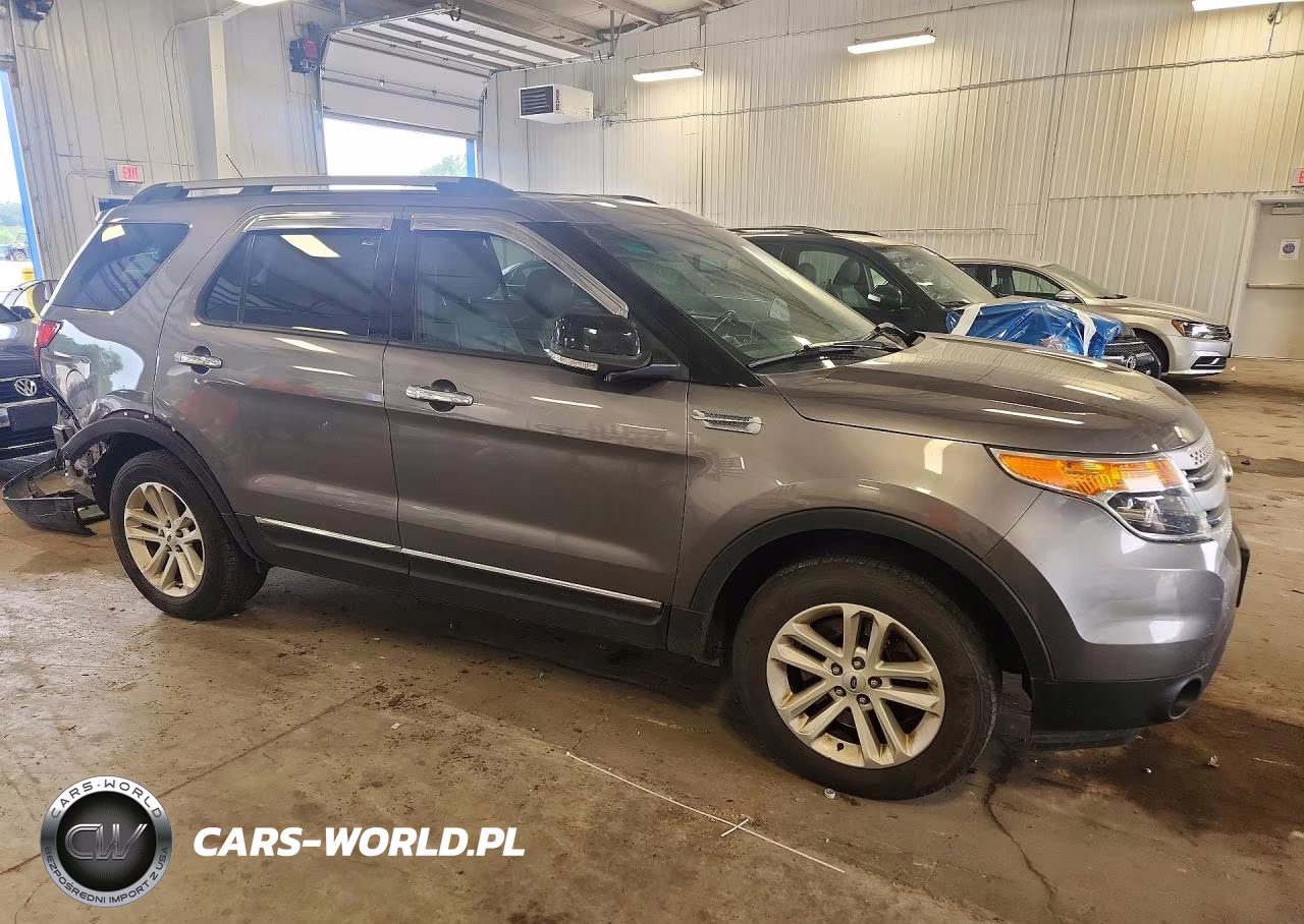 2014 Ford Explorer Xlt VIN:1FM5K8D83EGA43837 - 4