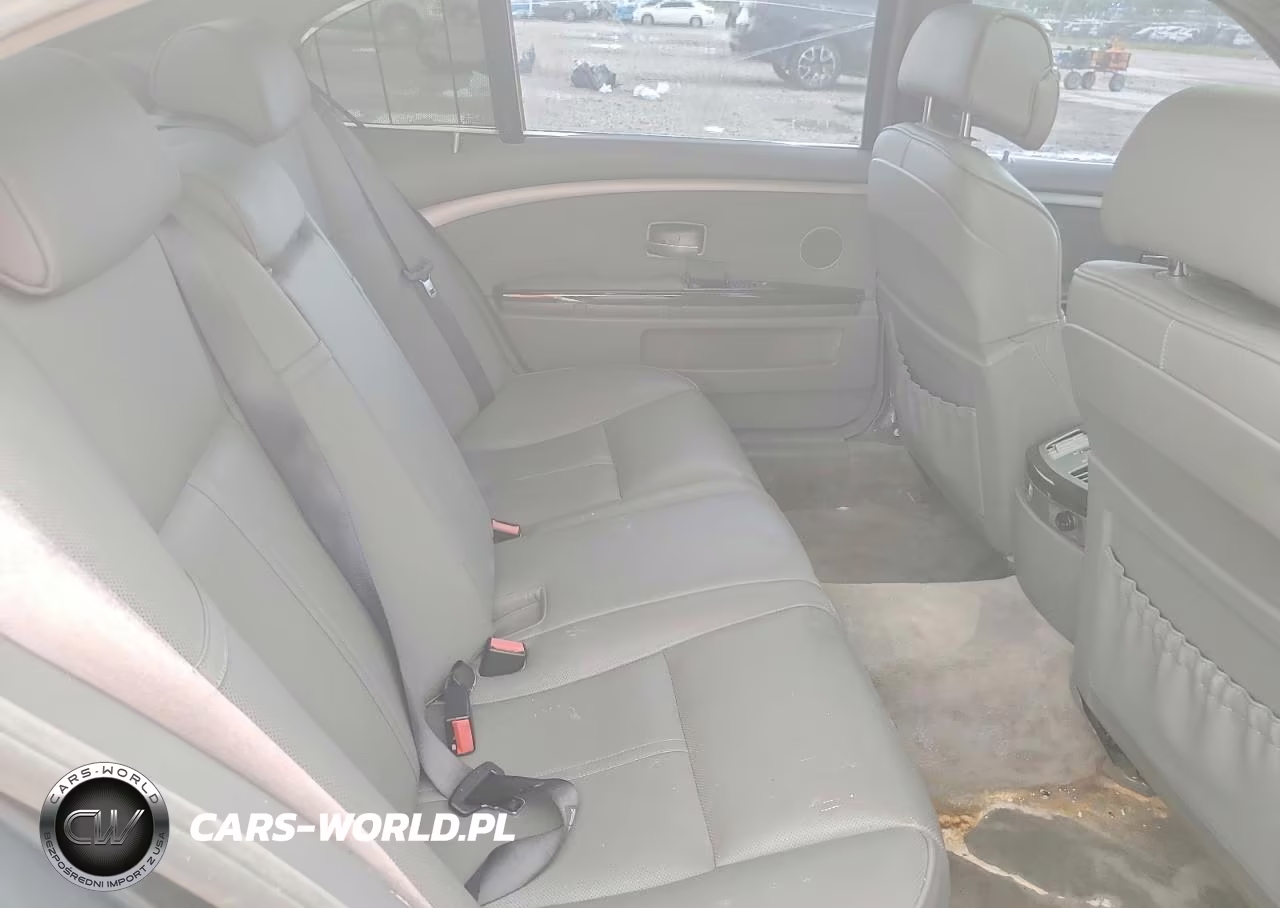 2006 BMW 750 Li VIN:WBAHN835X6DT63348 - 10