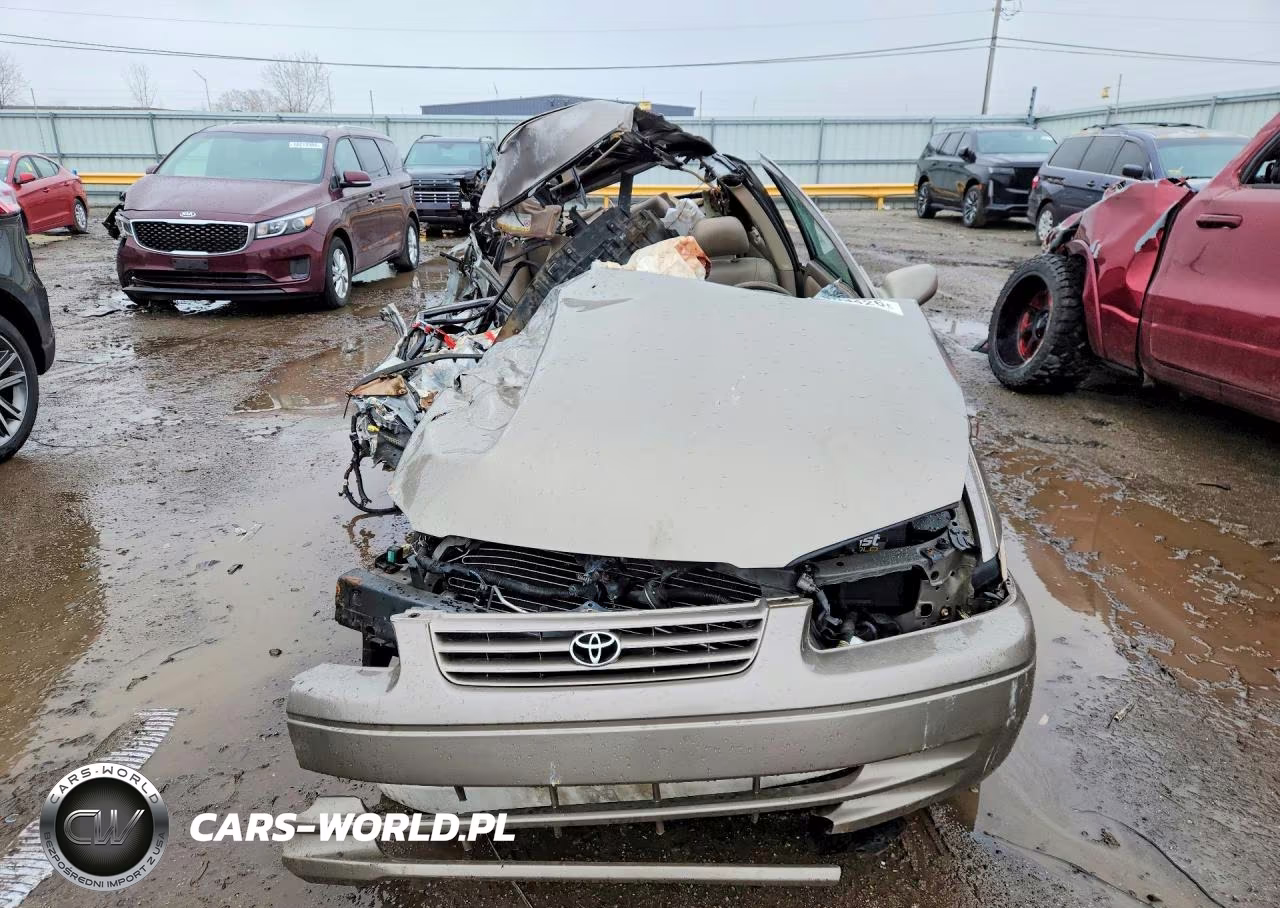 1999 Toyota Camry Xle VIN:4T1BG28K6XU890251 - 5
