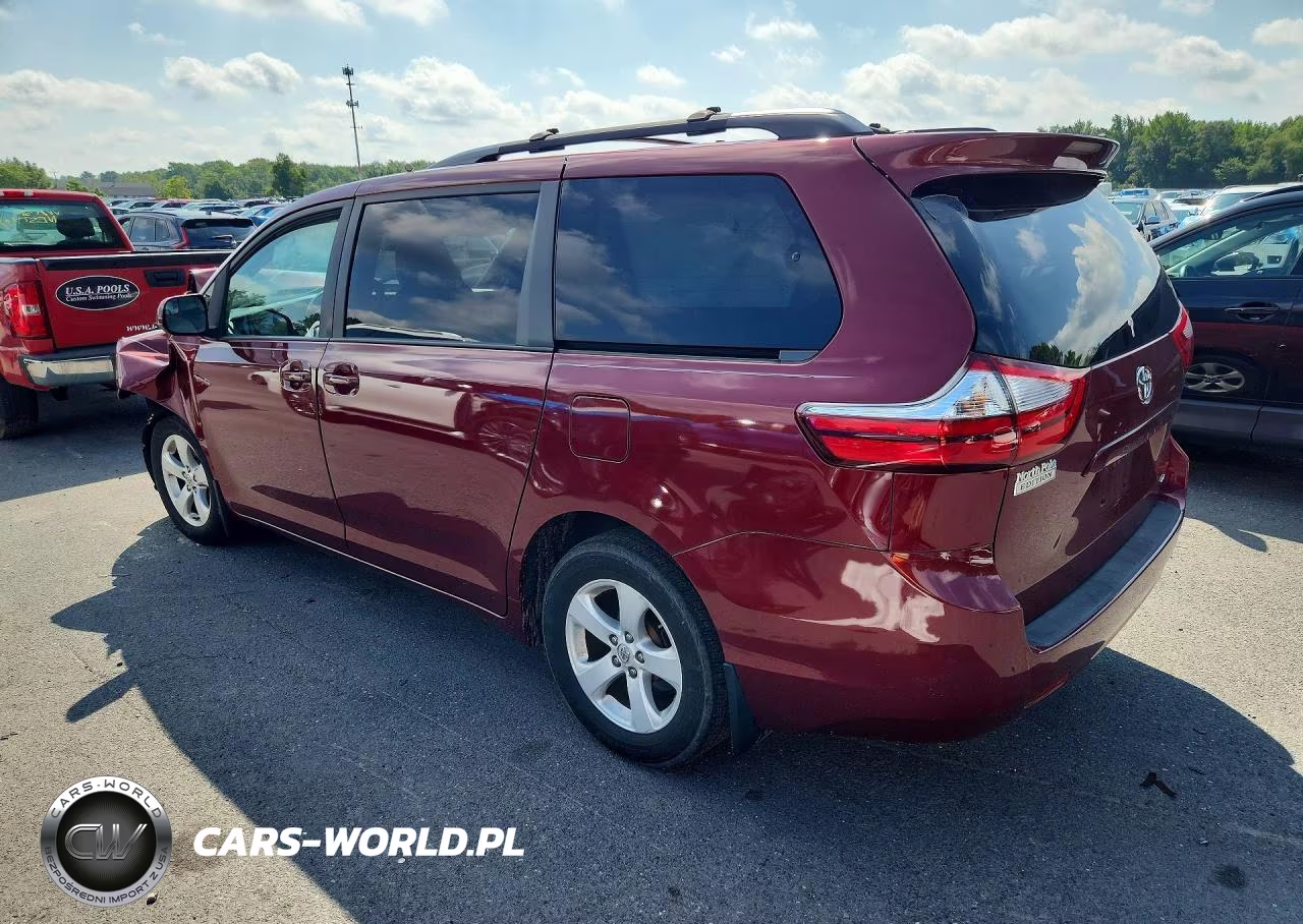 2017 Toyota Sienna Le VIN:5TDKZ3DC7HS849331 - 2