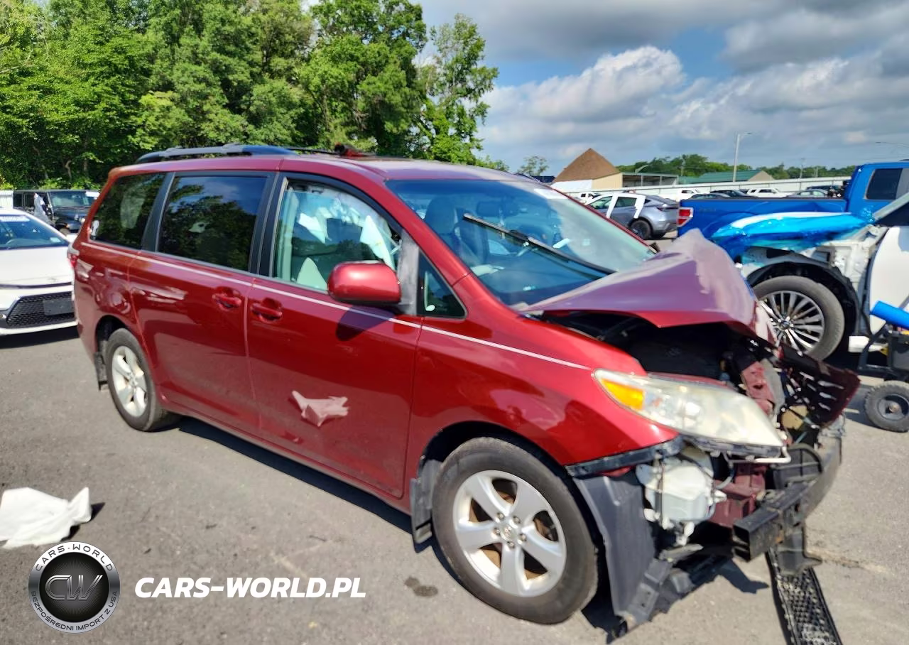 2017 Toyota Sienna Le VIN:5TDKZ3DC7HS849331 - 4