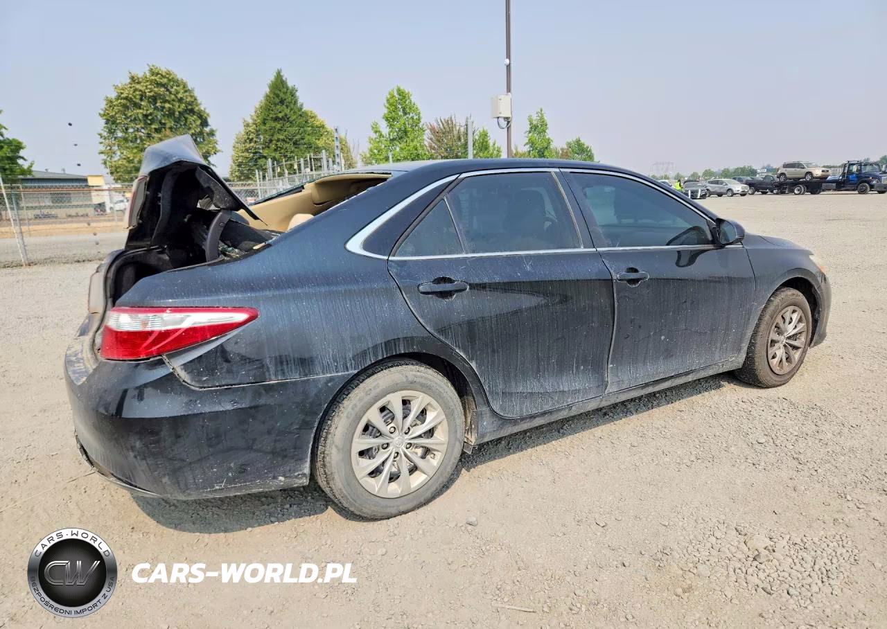 2015 Toyota Camry Le VIN:4T4BF1FK1FR467954 - 3