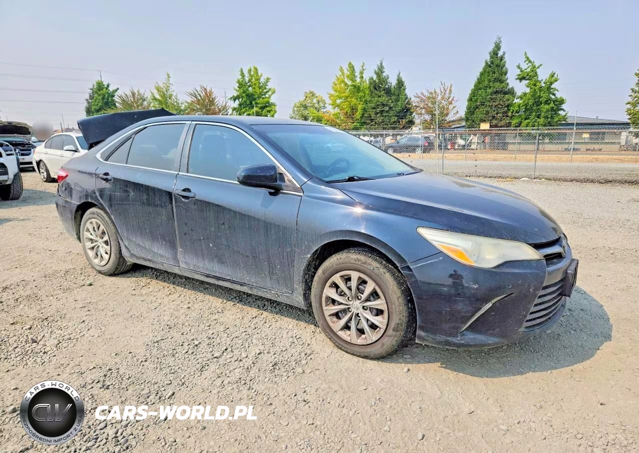 2015 Toyota Camry Le VIN:4T4BF1FK1FR467954 - 4