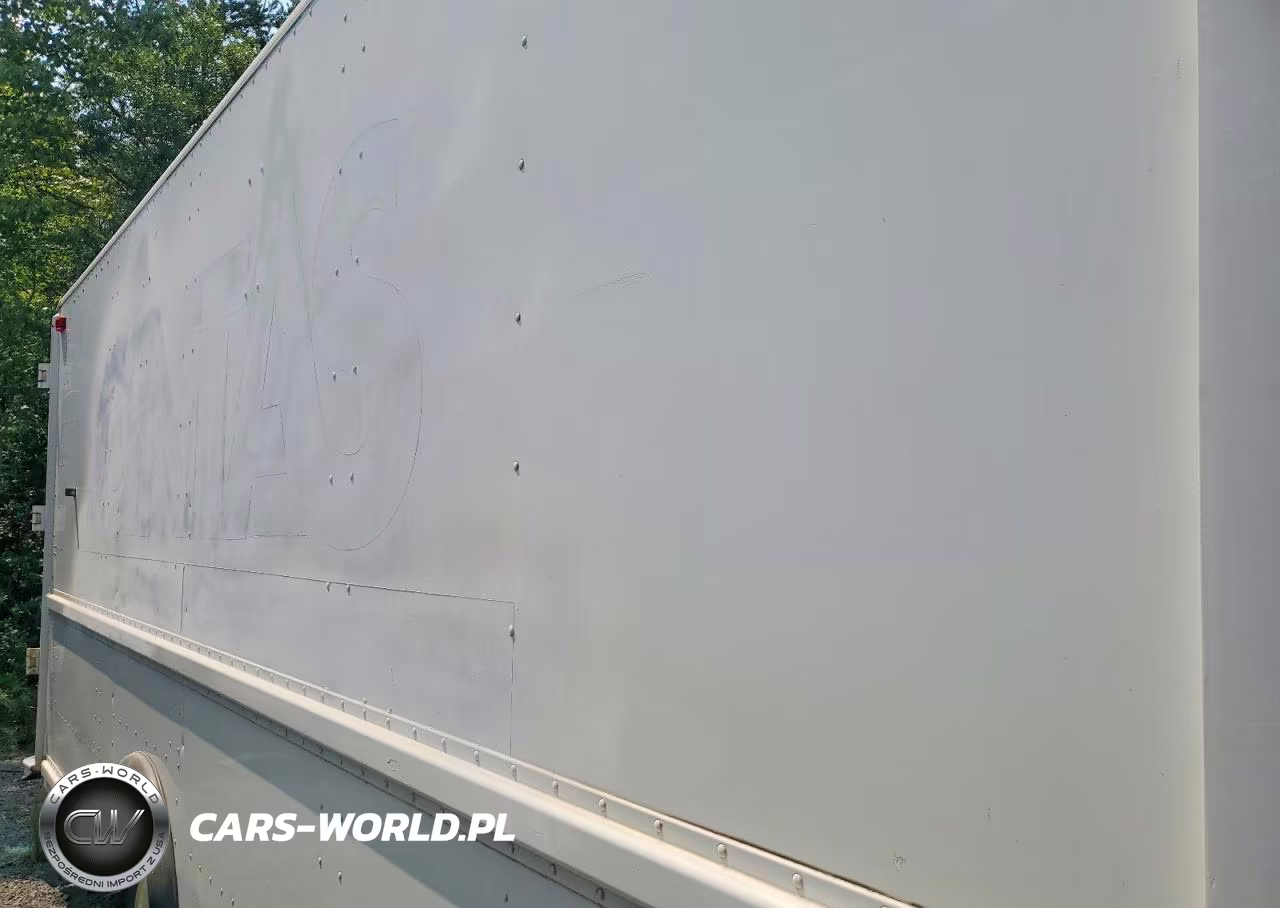 2004 Freightliner Mt45 Chassis Delivery Truck VIN:4UZAANCP34CM43380 - 11