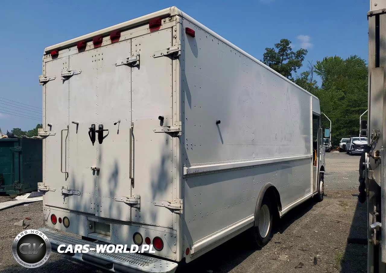 2004 Freightliner Mt45 Chassis Delivery Truck VIN:4UZAANCP34CM43380 - 3
