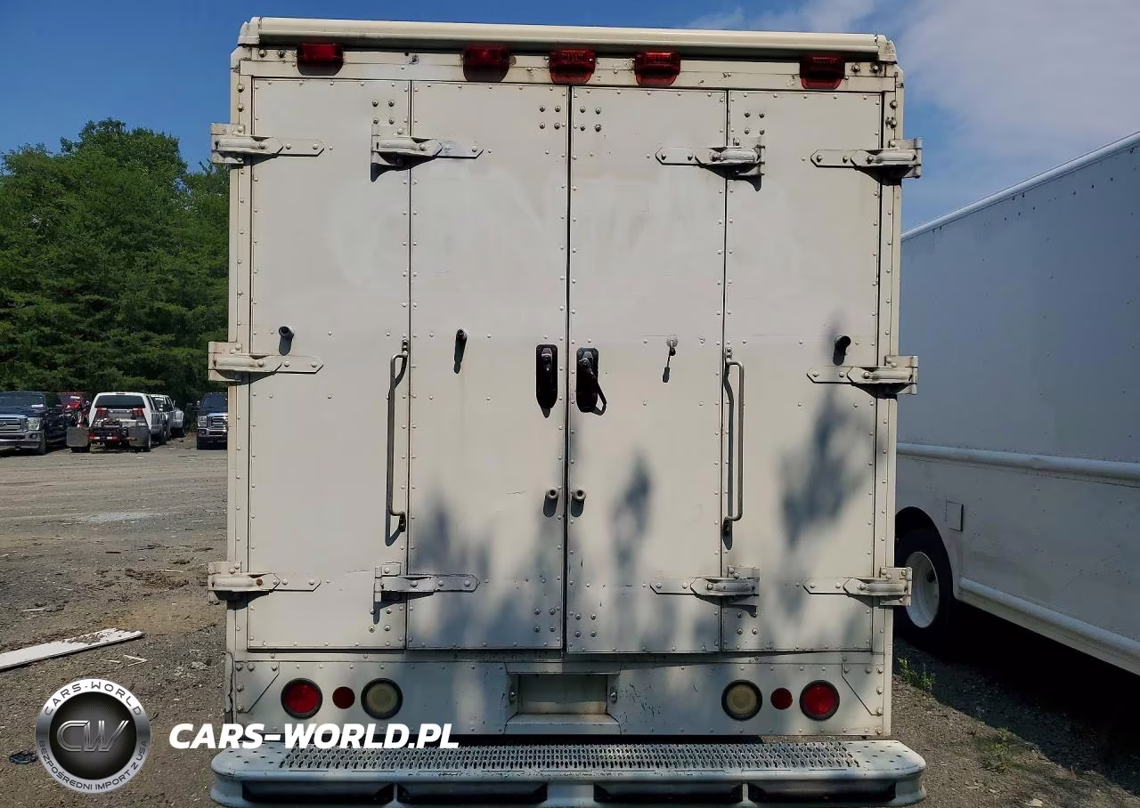2004 Freightliner Mt45 Chassis Delivery Truck VIN:4UZAANCP34CM43380 - 6