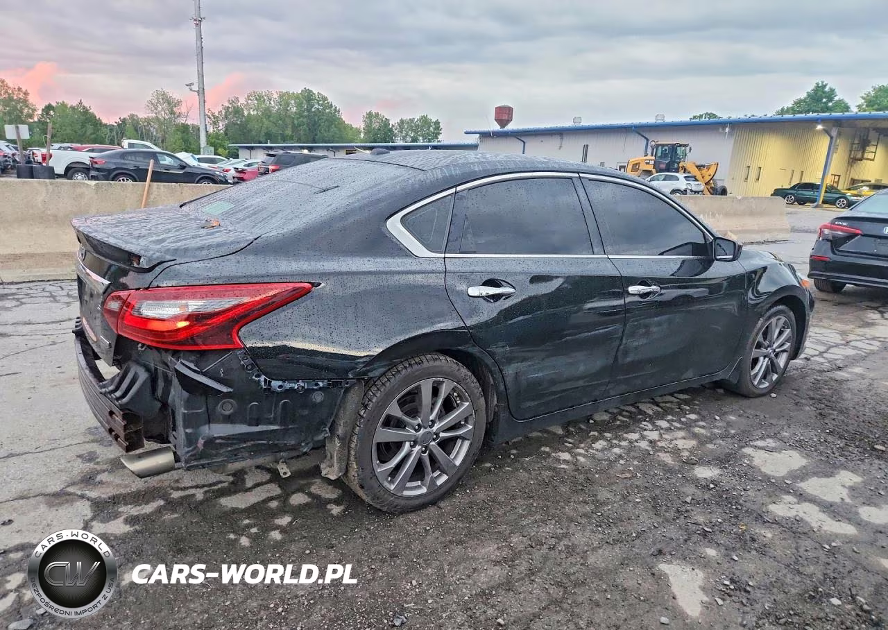 2018 Nissan Altima 2.5 Sr VIN:1N4AL3AP1JC149323 - 3