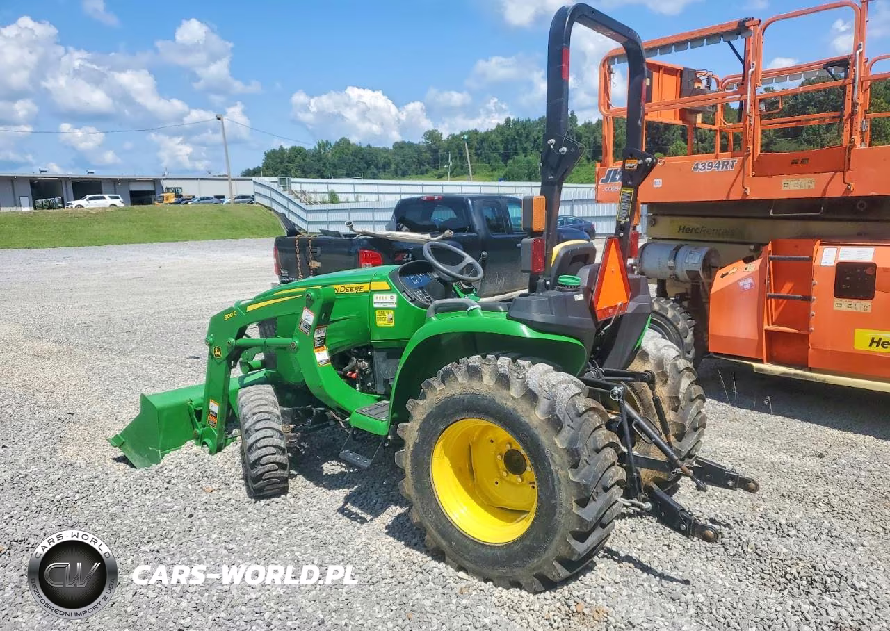 2018 John Deere 300E Tractor VIN:1LV3032EHJJ124130 - 3