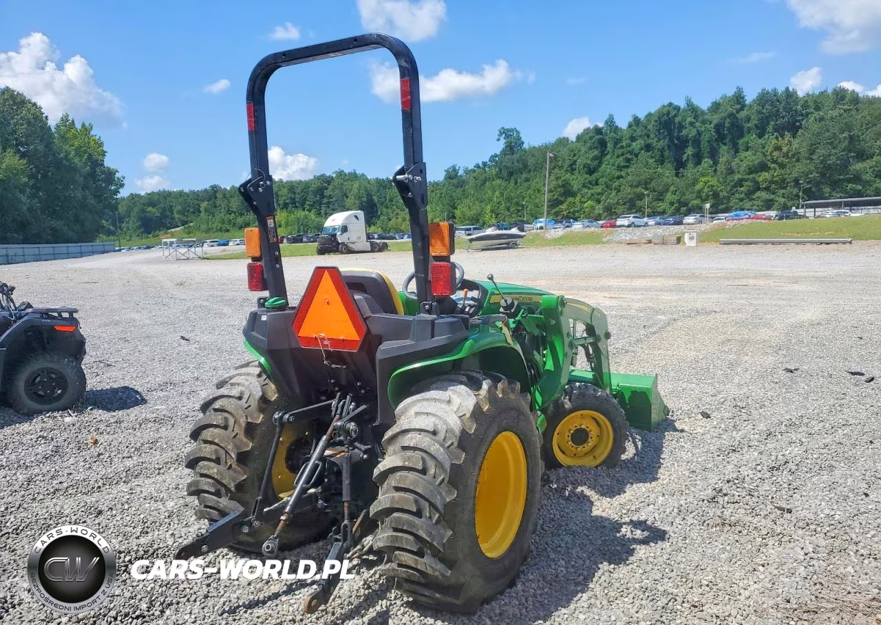 2018 John Deere 300E Tractor VIN:1LV3032EHJJ124130 - 4
