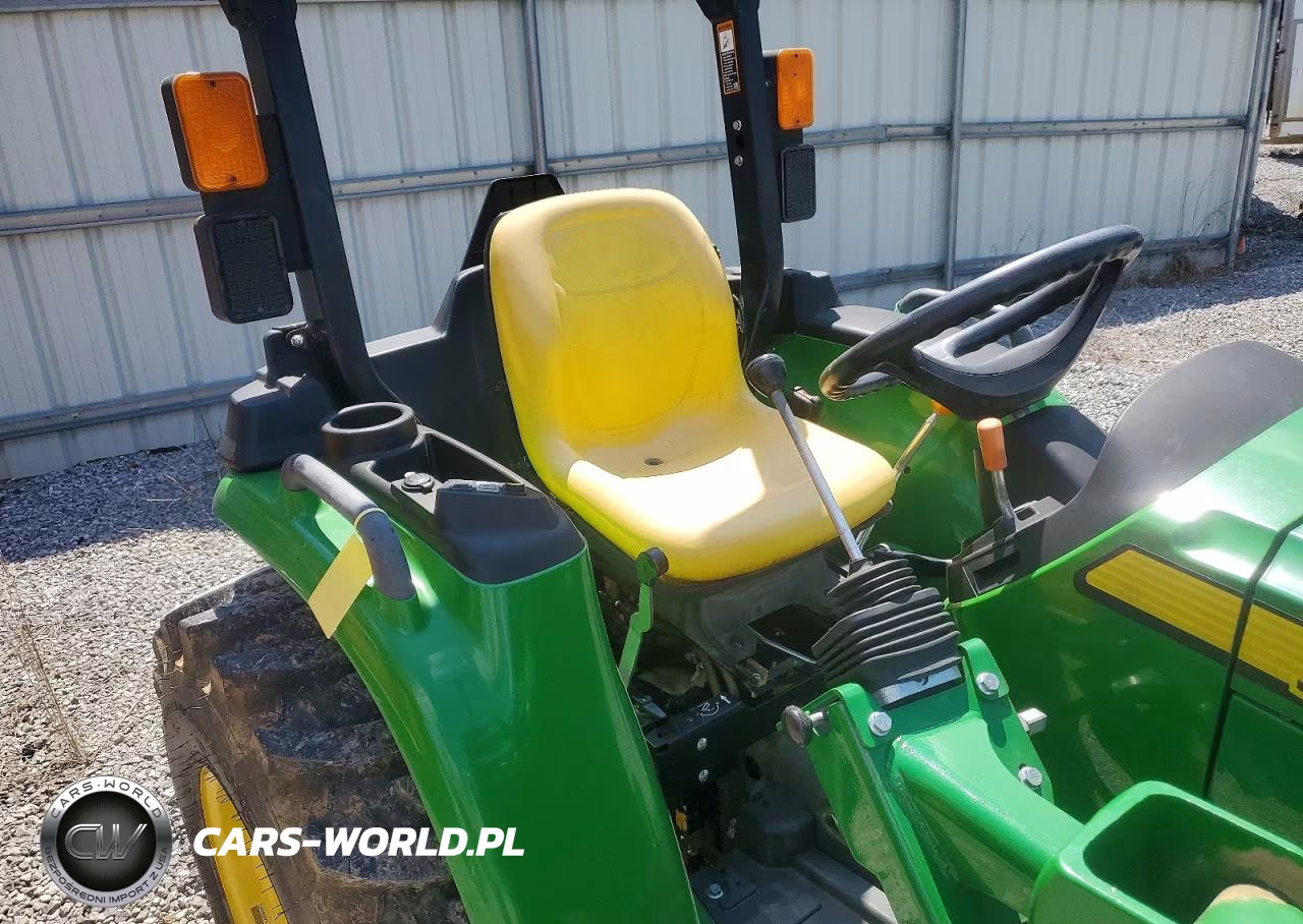 2018 John Deere 300E Tractor VIN:1LV3032EHJJ124130 - 5